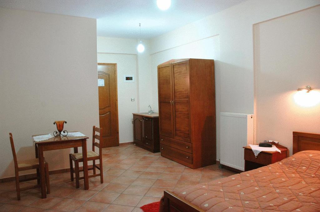 Aroanios Hotel Kleitoria Exterior foto
